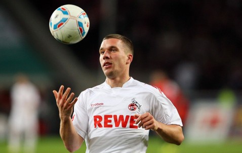 开云下载-从基辅到巴黎，楚阿梅尼一锤定音，乌克兰足球的欧洲精神胜利