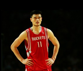 开云足球直播-德甲争冠战焦点战，火箭完胜雷霆，体育之夜的激情与启示