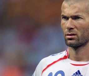 开云在线赛事平台-詹姆斯压制级发挥诠释统治力，广东队战术制霸揭示现代篮球进化方向