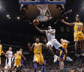 开云体育视频直播-欧冠半决赛之夜，奥斯梅恩关键制胜，那不勒斯书写历史新篇