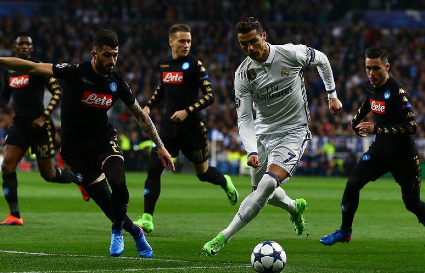 那不勒斯翻盘韩国，本泽马点燃赛场