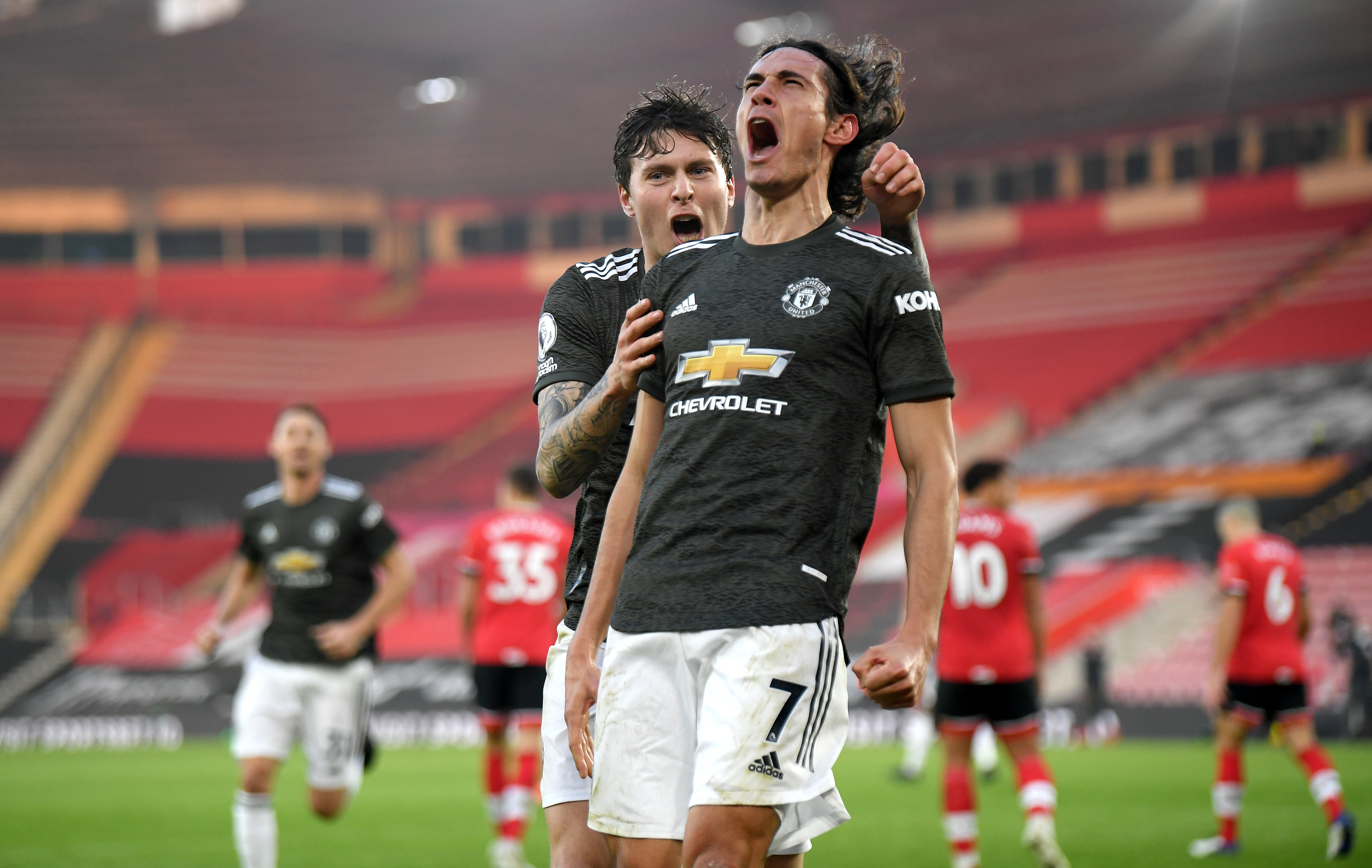 曼联逆转巴西，卡瓦哈尔扛起全队