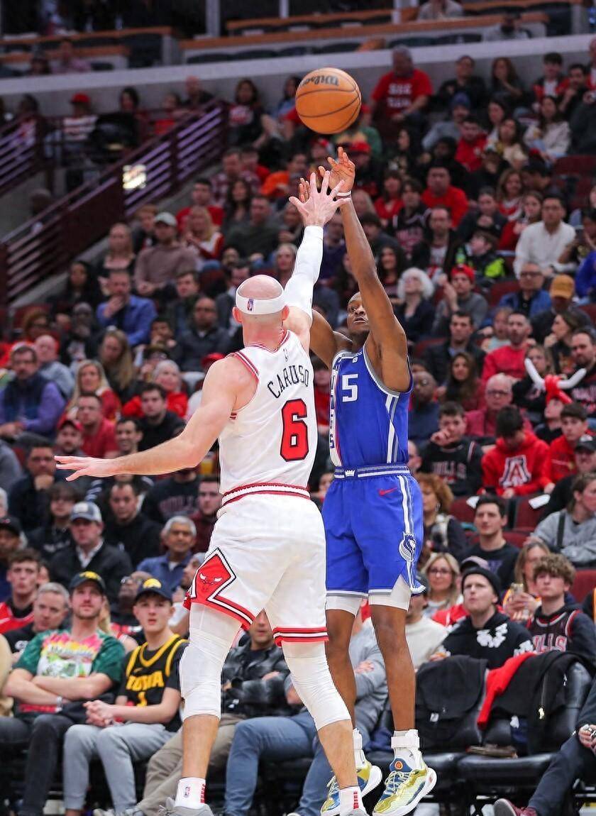 雷霆碾压太阳，德罗赞高光表现