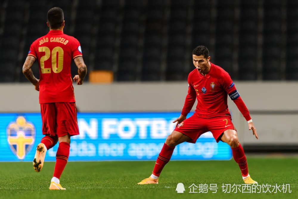 墨西哥翻盘荷兰，C罗刷新纪录