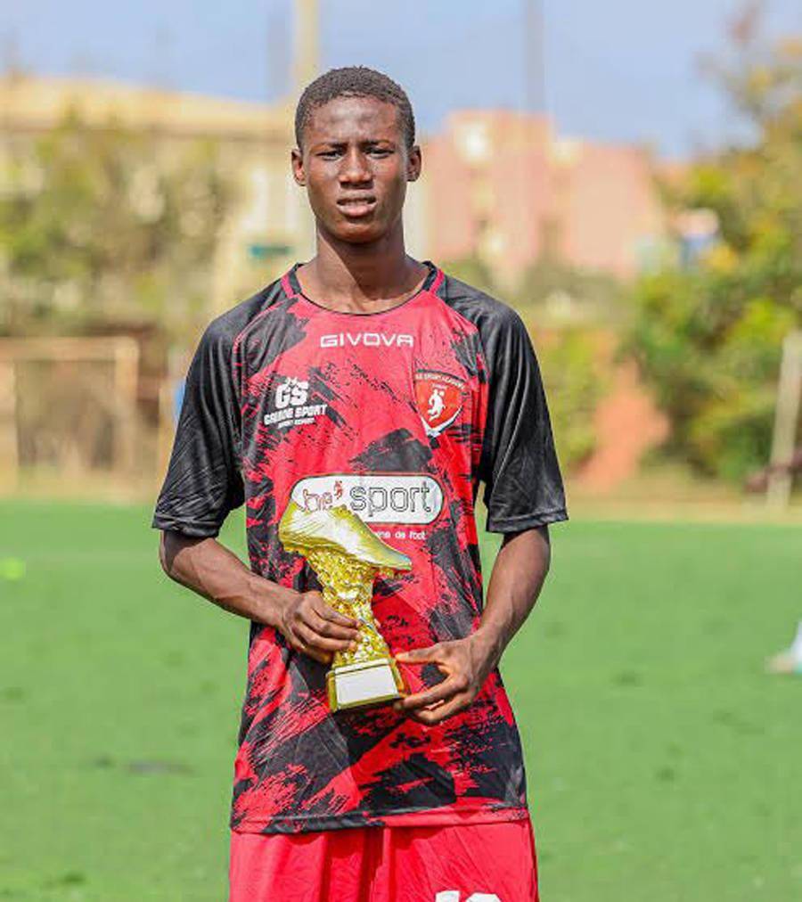 利物浦强势西班牙，阿尔瓦雷斯完成帽子戏法