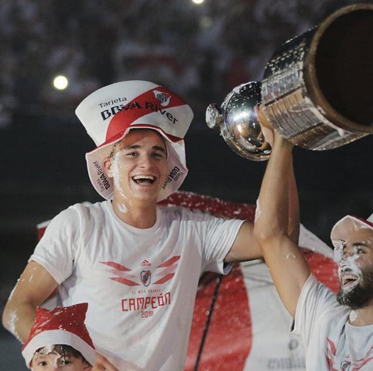 利物浦强势西班牙，阿尔瓦雷斯完成帽子戏法