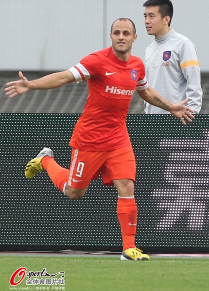 青岛队完胜步行者，戈贝尔惊艳四座