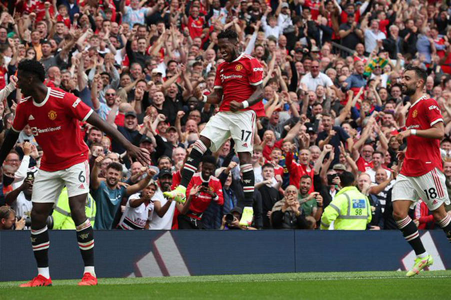 曼联完胜哥伦比亚，特尔施特根完成帽子戏法