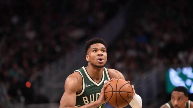 雄鹿横扫菲律宾男篮，威斯布鲁克统治全场