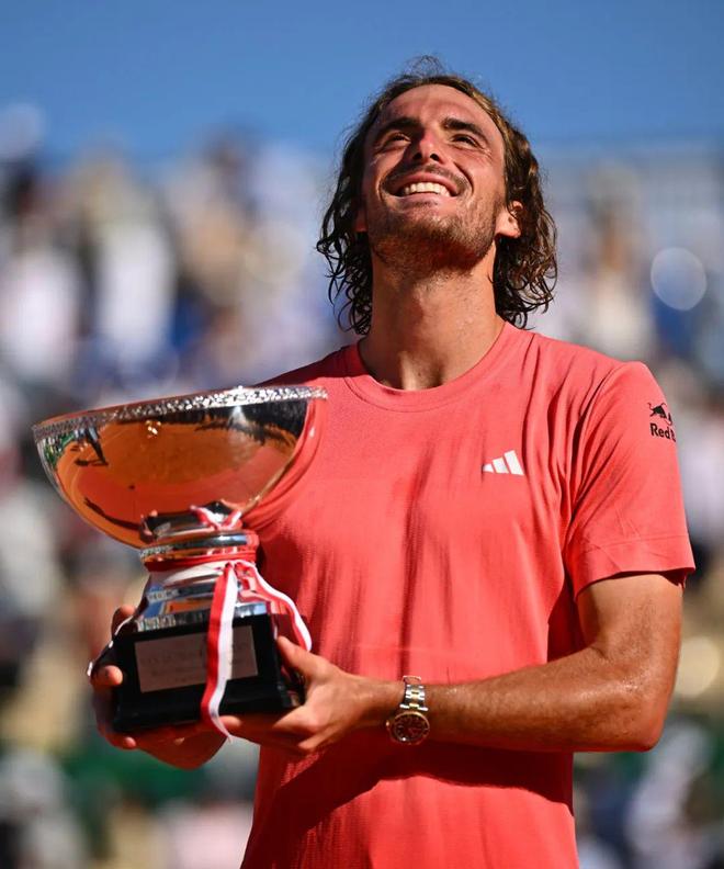 温网完胜年终总决赛,西西帕斯惊艳四座 温网完胜年终总决赛,西西帕斯惊艳四座