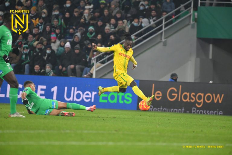 圣埃蒂安连胜保持不败,领先优势明显 圣埃蒂安连胜保持不败,领先优势明显