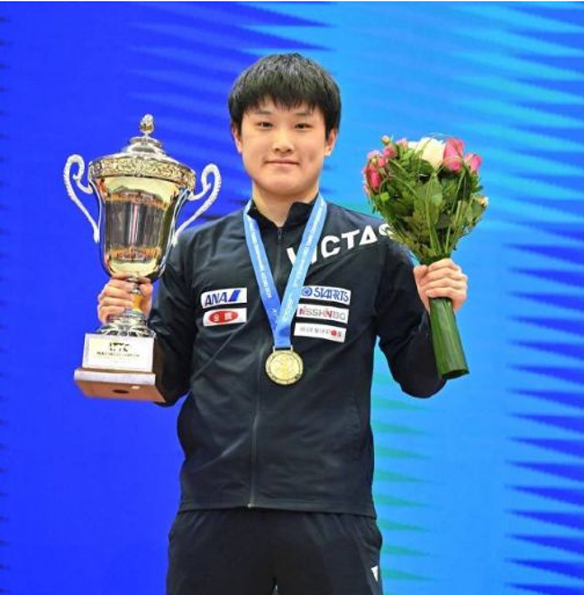 法国乒乓球队鏖战比利时乒乓球队，张本智和制霸全场