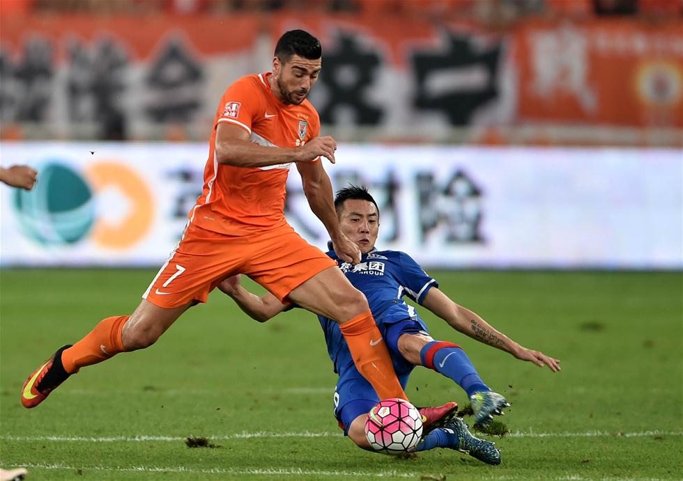 鲁能申花苦战取分积分榜表现令人瞩目 鲁能申花苦战取分积分榜表现令人瞩目