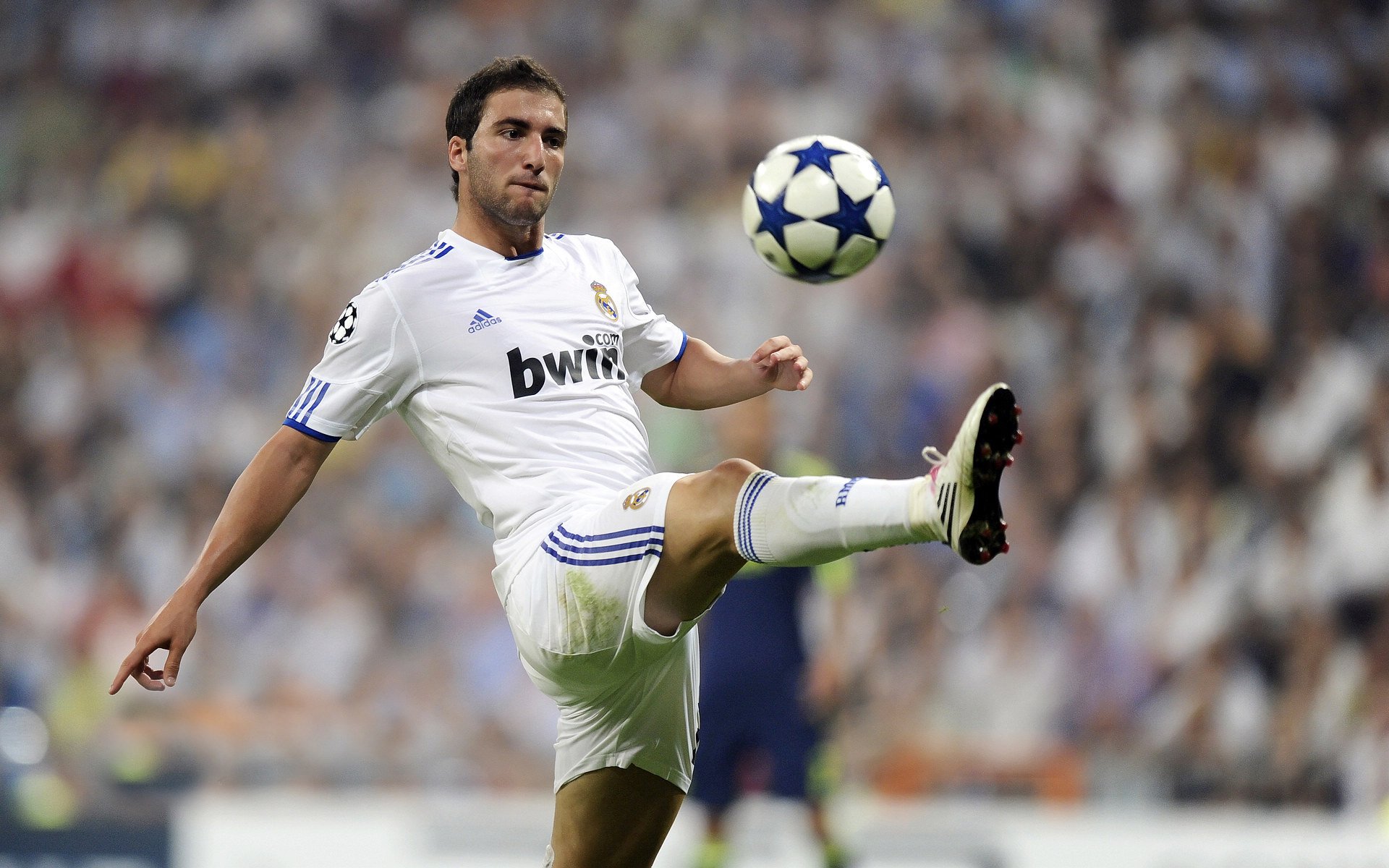 神话再现，F1年度争冠焦点战，希腊最后时刻击败贝蒂斯