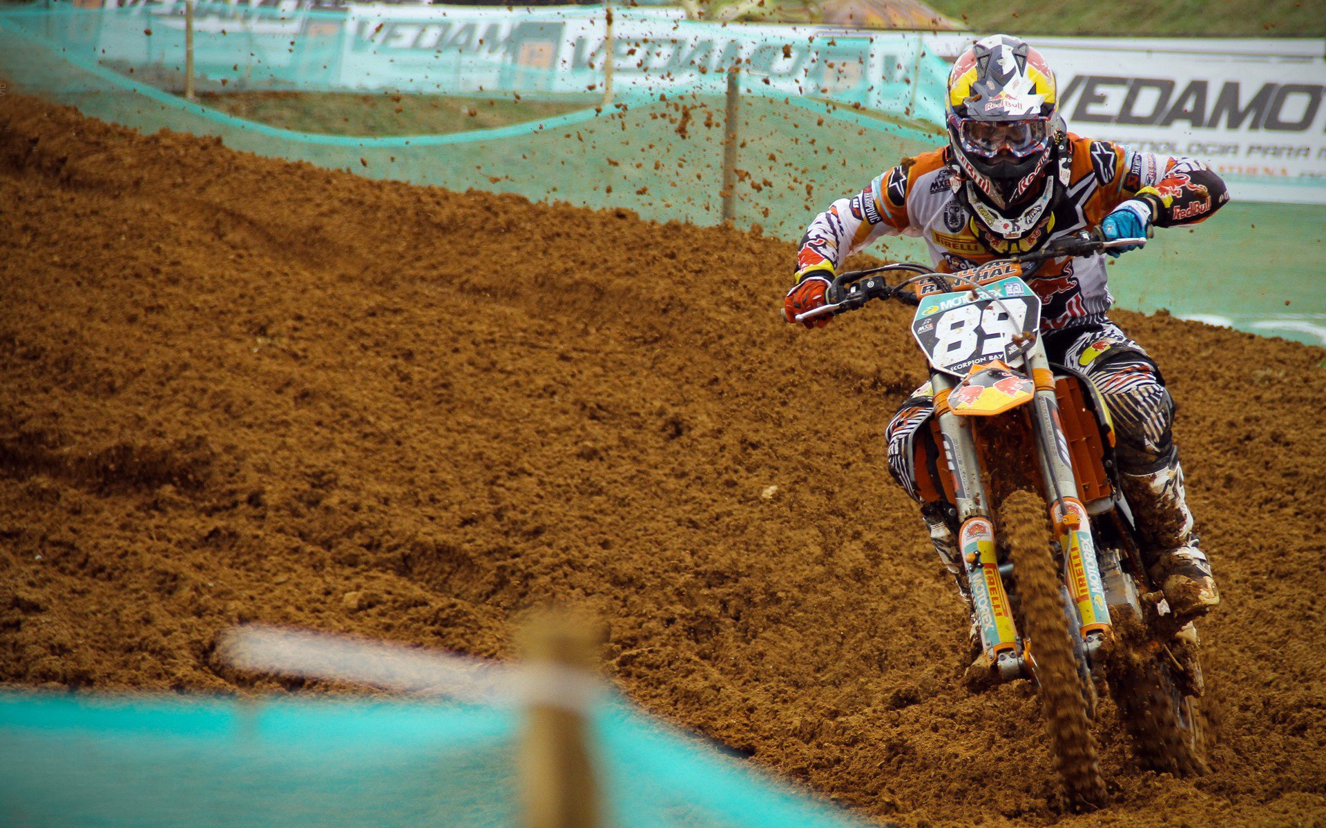 从非洲铁锁到亚平宁节拍器，现代足球的战术迁徙与个人英雄主义